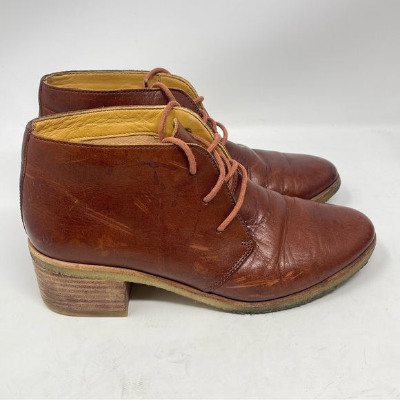 Clarks Originals Booties Womens 7.5 Brown Leather Block Heeled Chukka Lace Up - Picture 4 of 16